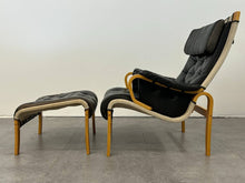 Jeki Mobler & Nielaus Leather Lounge + Ottoman