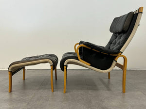 Jeki Mobler & Nielaus Leather Lounge + Ottoman