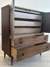 Broyhill Gentleman's Dresser