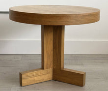 Round Lane Oak End Table