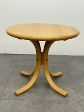 H.M. Sofaborde Side Table