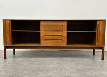 Danish Tambour Buffett