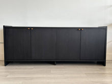Etro Media Console