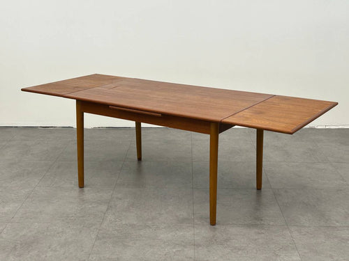 Danish Drawleaf Table