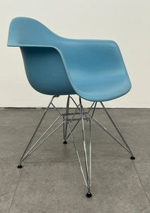 Eames Shell Armchair