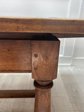 59" - 102"Drawleaf Table