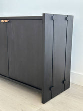Etro Media Console