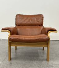 Nielaus Lowback Lounge Chair