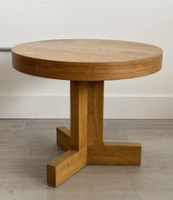 Round Lane Oak End Table
