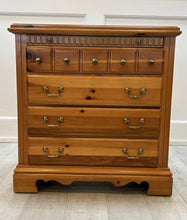 Chest of Drawers with Extension Shelf