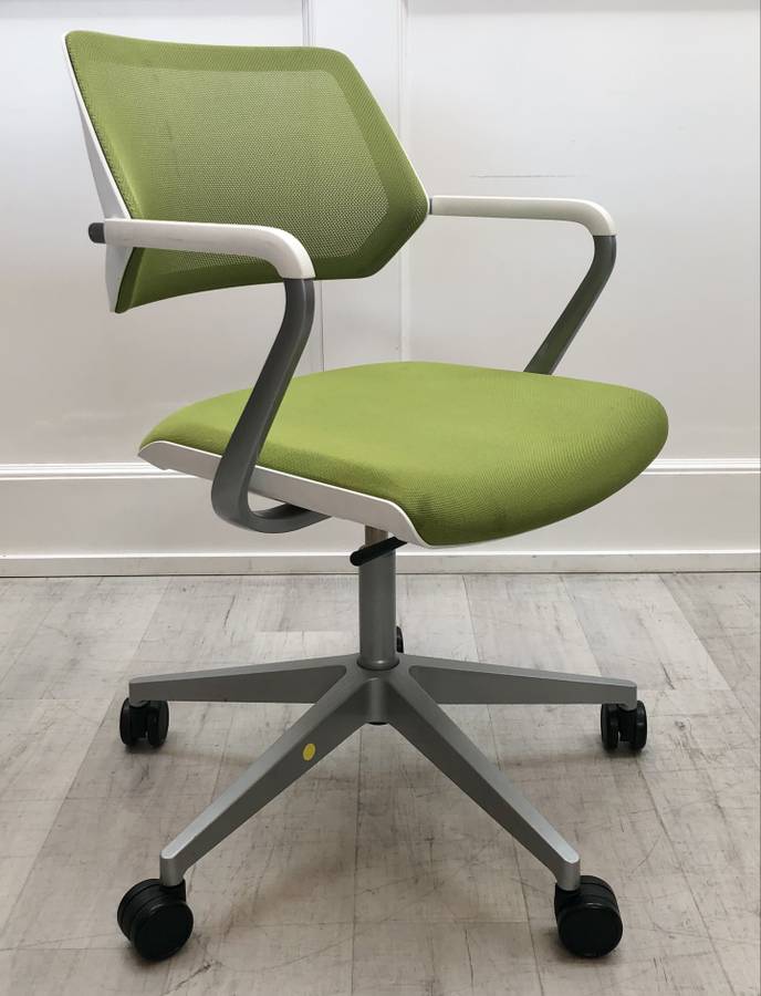 Steelcase QIVI Chair