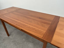 Gangsø Møbler Drawleaf Table