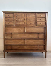 Tamerlane Gentleman's Chest