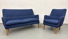 Nielaus AV53 Loveseat