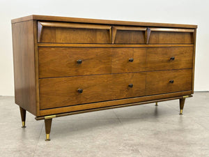Bassett 9 Drawer Lowboy