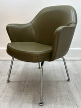 Saarinen Model 68 UPC