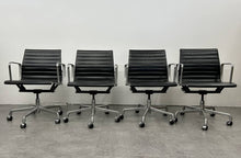 Eames Lowback Rolling