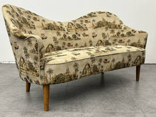 Sampsel Loveseat