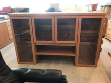 Linneberg Display Hutch