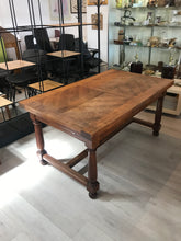 59" - 102"Drawleaf Table