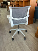 Setu Desk Chair