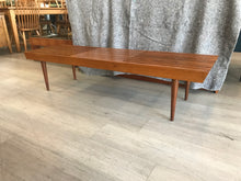 Expandable Slat Bench