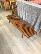 Expandable Slat Bench