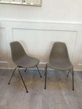 Eames Stacking Side Chair