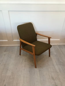Compact Arm Chair