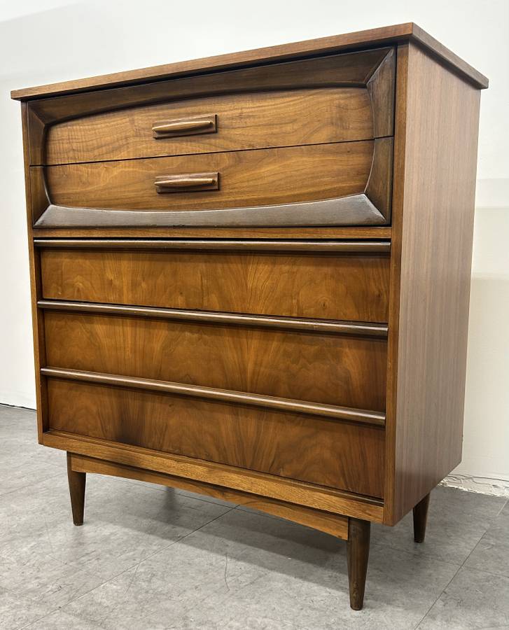 Walnut 4 Drawer Highboy Dresser